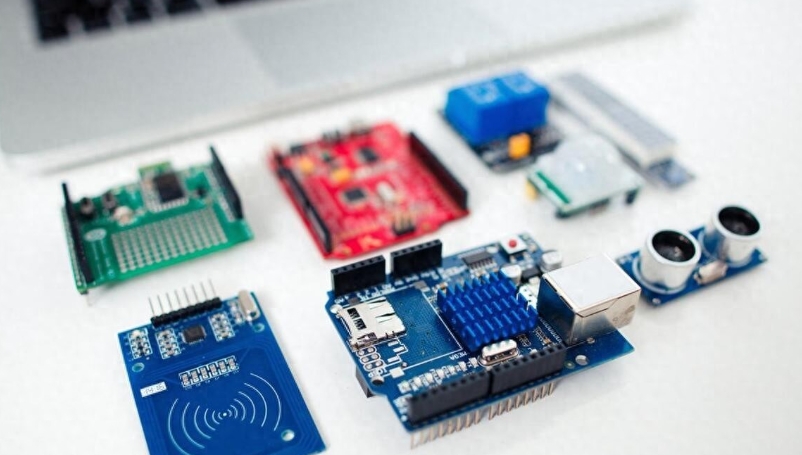 AI 硬件：赋能千行百业，引领智能未来